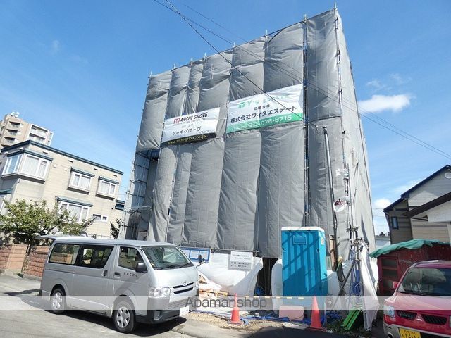 トロワセリーヌの外観写真