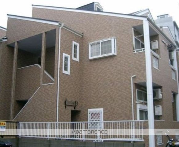 トマト館の玄関写真