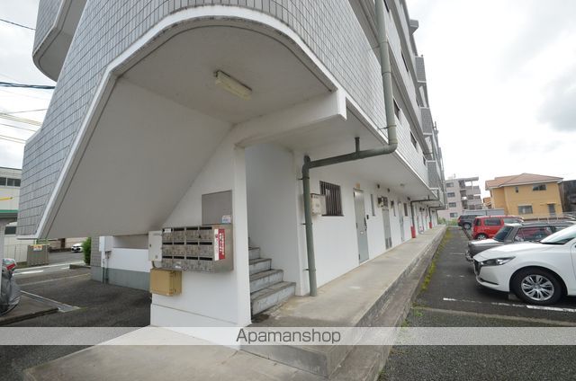 マンション・カズの玄関写真