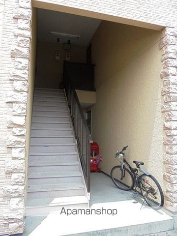 ハイツラニカイの玄関写真