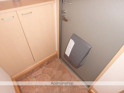 ルミエール沙羅[1LDK/43.75m2]の玄関