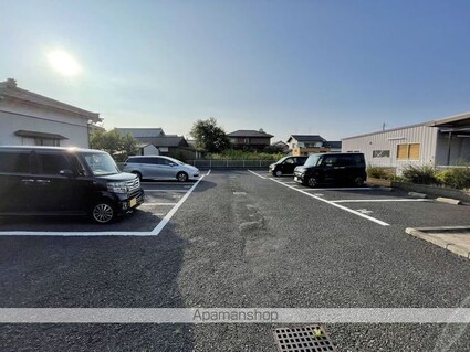 レオパレス大樹[1K/20.28m2]の駐車場2