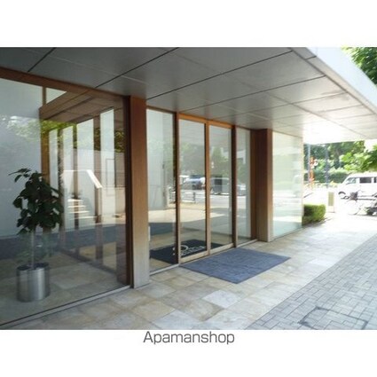 クオリア南麻布[1LDK/38.82m2]の周辺3