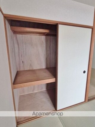 シャトル岡崎[2LDK/50m2]の収納