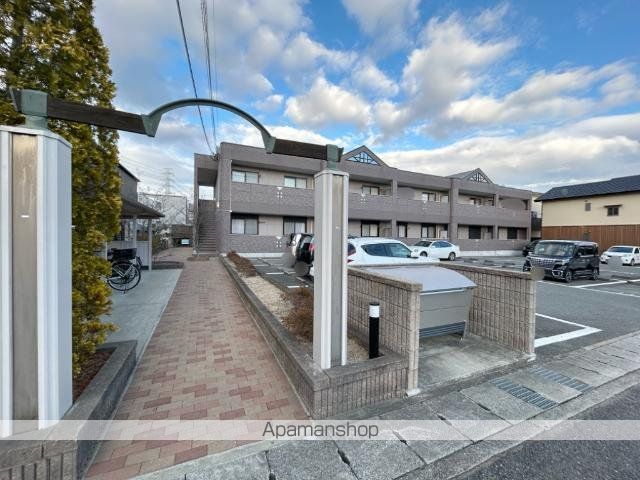 ヴィクトリーステージカンダの玄関写真