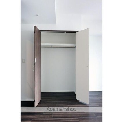 フロンティア新宿タワー[1K/30.37m2]の収納