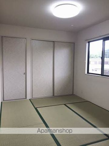 Y’Sアベニューの内装写真