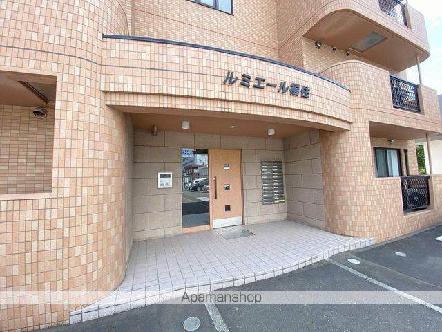 ルミエール福住の玄関写真