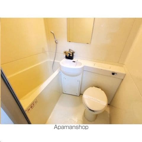 イーグルハイツ銀杏町の内装写真