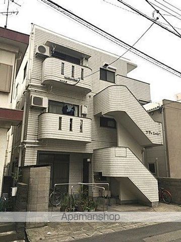 プティシャレーの外観写真