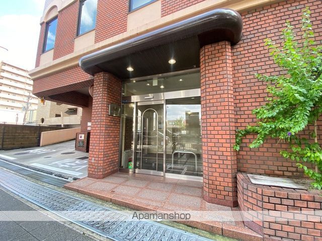 センターロイヤルの玄関写真