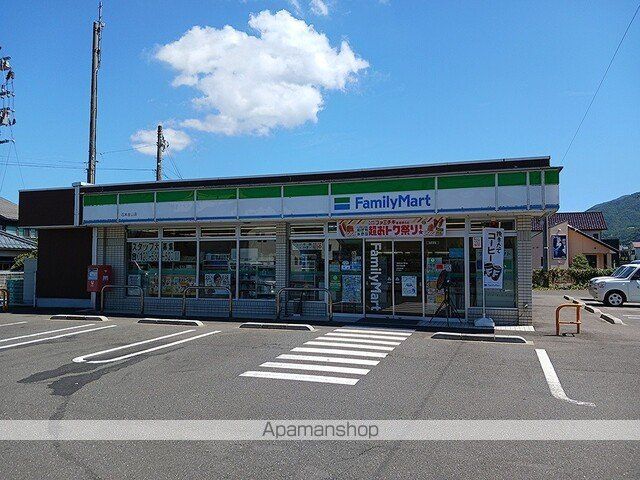 マジェスティの周辺写真