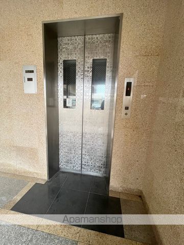 コスモマンション中央の外観写真