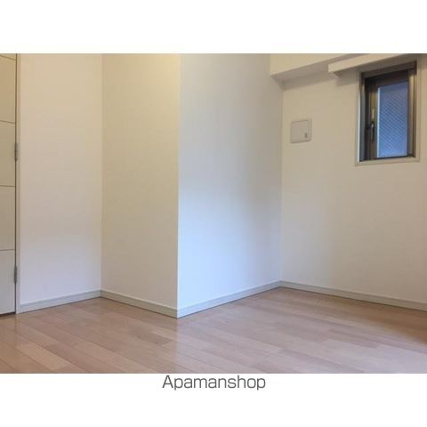 【中野区本町のマンションの写真】