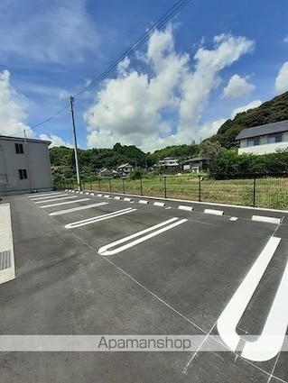 Ｇｒａｐｅ・Ｇａｒｄｅｎ[1LDK/40.02m2]の駐車場