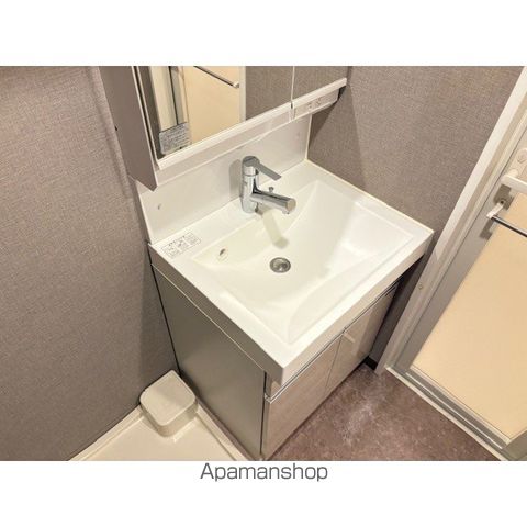 コンフォリア江坂広芝町の内装写真