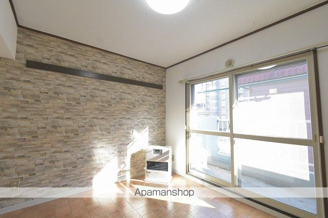 ハイツビバリーヒルズの内装写真