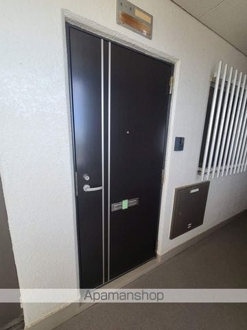 アドラブール文京町の玄関写真