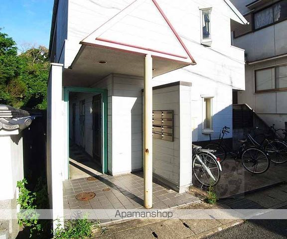 樫原マンションの玄関写真