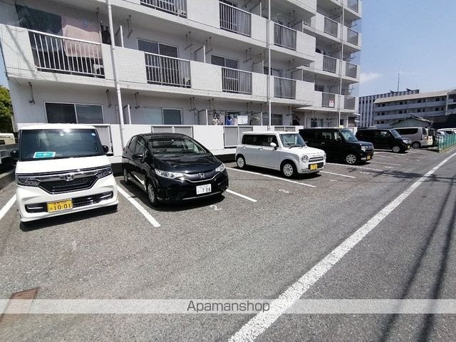 ブライトライツくらしき[1K/23.39m2]の駐車場