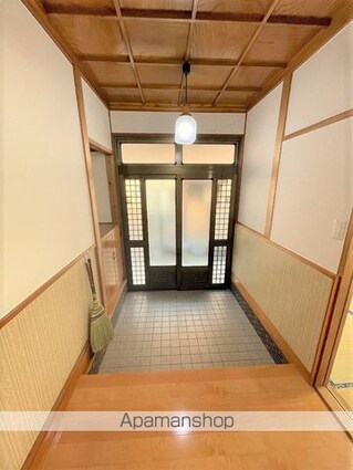 松川戸建[7SLDK/202.44m2]の玄関