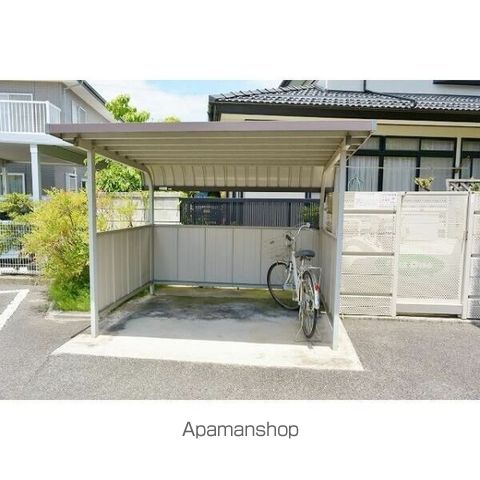 サープラス クオーレの内装写真