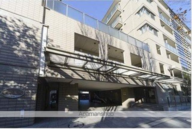 アーバンライフ目白駅前の玄関写真