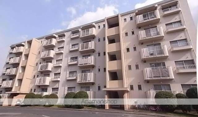 野間台住宅8棟の外観写真
