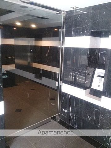 メインステージ信濃町の玄関写真
