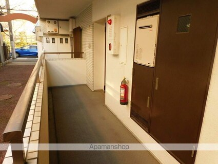 センチュリーコート宝が丘[1LDK/56.92m2]のエントランス