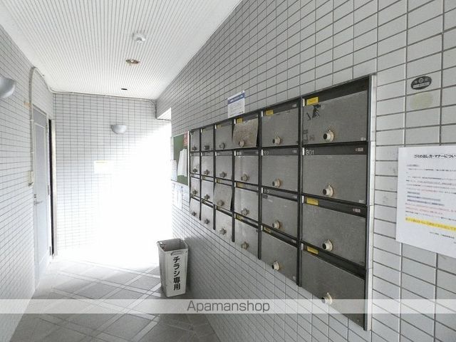 ヒルサイドフラッツの玄関写真