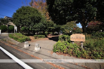 スチューデントパレス多摩センター[1R/17.39m2]の周辺3