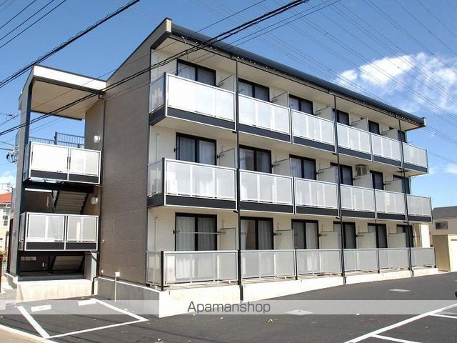 レオパレスNeedsの玄関写真