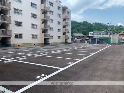 ビレッジハウス鳥居本１号棟[2K/33.54m2]の駐車場