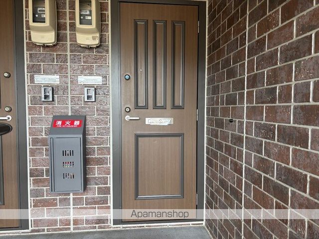 リビングタウン渕　Ｂ[2LDK/55.01m2]のエントランス