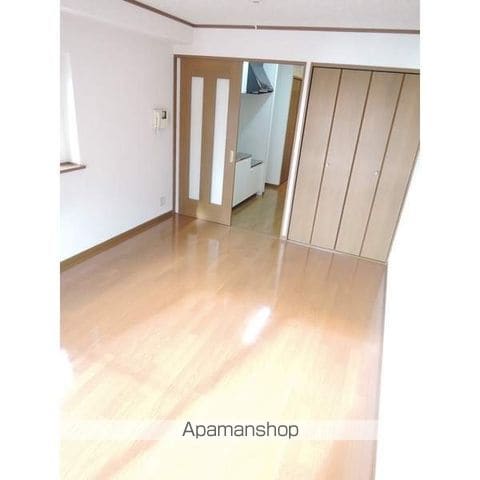 メゾンフォーの内装写真