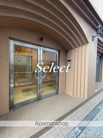 ヨコハマKYTビルディングの玄関写真