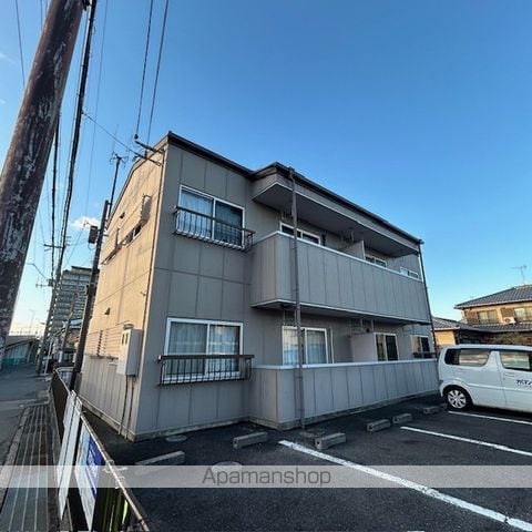 プライズカワナベの外観写真