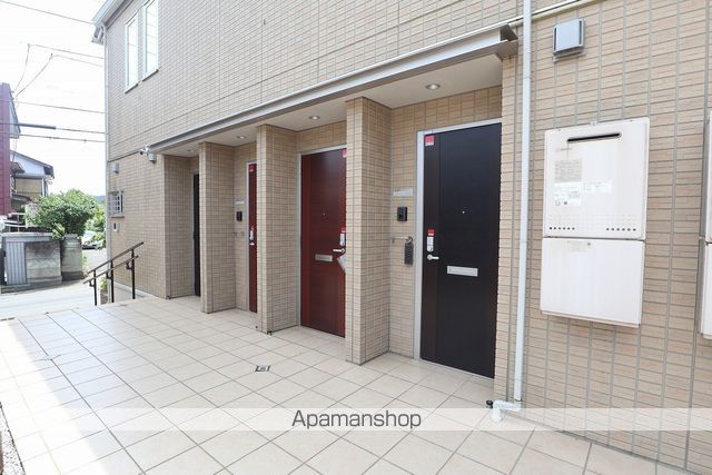 エトワール平山の玄関写真