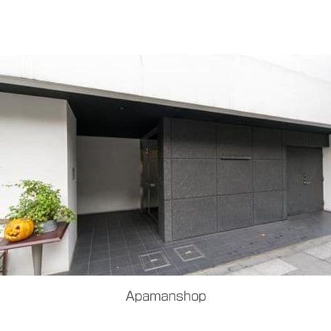 アーバンキューブ九段南の玄関写真