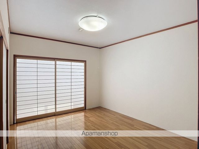 ウエストアベニューの内装写真