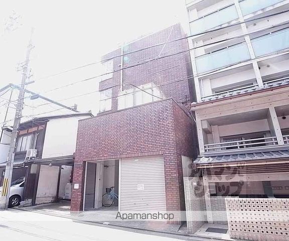 二条グランドハイツの外観写真
