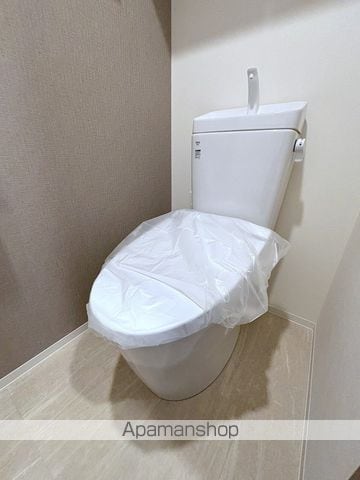 コンフォリア・リヴHOMMACHI WEST Qの内装写真