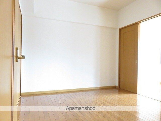 ルミエール茜部[2LDK/63.8m2]の内装3