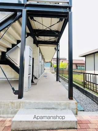 リブリ・エール[1K/26.08m2]のエントランス