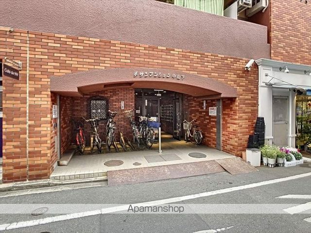 チサンマンション中山下の玄関写真
