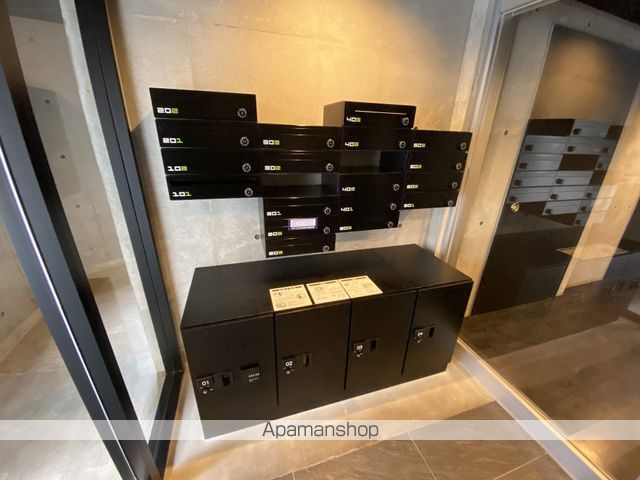 ヴェネーノ円山の玄関写真