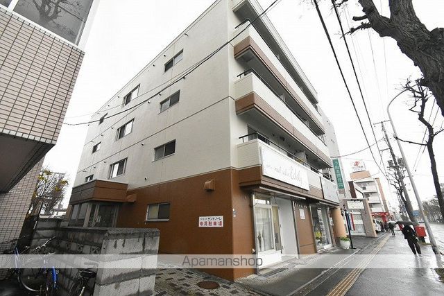 白栄ビル南郷の外観写真