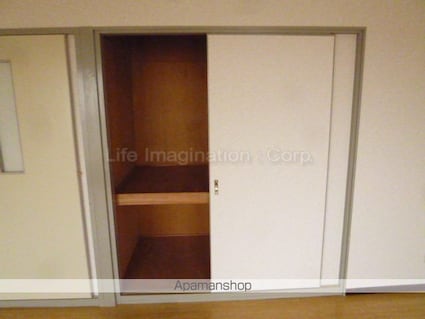 コンステラベガ若葉台[2LDK/52m2]の収納