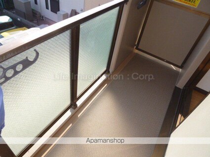 ＡＰＥＸ　ＦＬＡＴ　Ｒ[1K/26.44m2]のバルコニー